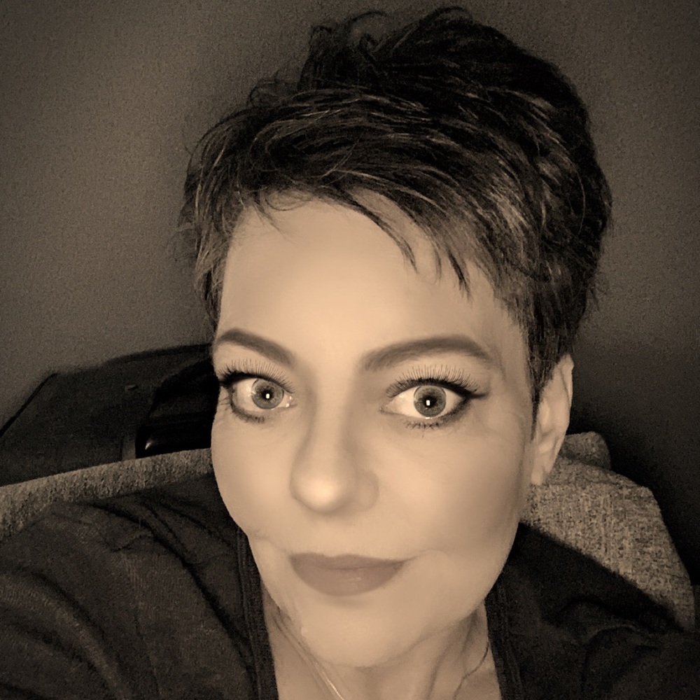 Meet your Posher, Cynthia